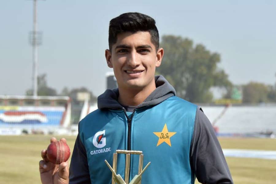 এ নিয়ে নাসিমকে জিজ্ঞাসা করা হলে তিনি অবশ্য বিষয়টিকে বিশেষ আমল দেননি। সাংবাদিকদের প্রশ্নের উত্তরে নাসিম সহাস্যে উত্তর দেন, “কে উর্বশী, তা-ই তো আমি জানি না। আমি জানিও না লোকজন কেন এমন ভিডিয়ো বানাচ্ছে।” তিনি আরও বলেন, “আমি আপাতত ক্রিকেটেই মনোনিবেশ করতে চাই।”