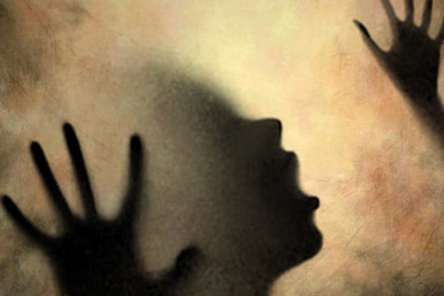 আদালতের জুরিরা কেনিয়নকে ৪০টি অভিযোগে দোষী সাব্যস্ত করে। যার মধ্যে আটটি ধর্ষণ, ছ’টি গুরুতর যৌন অপরাধ এবং ছ’টি যৌন নির্যাতনের অভিযোগ ছিল।