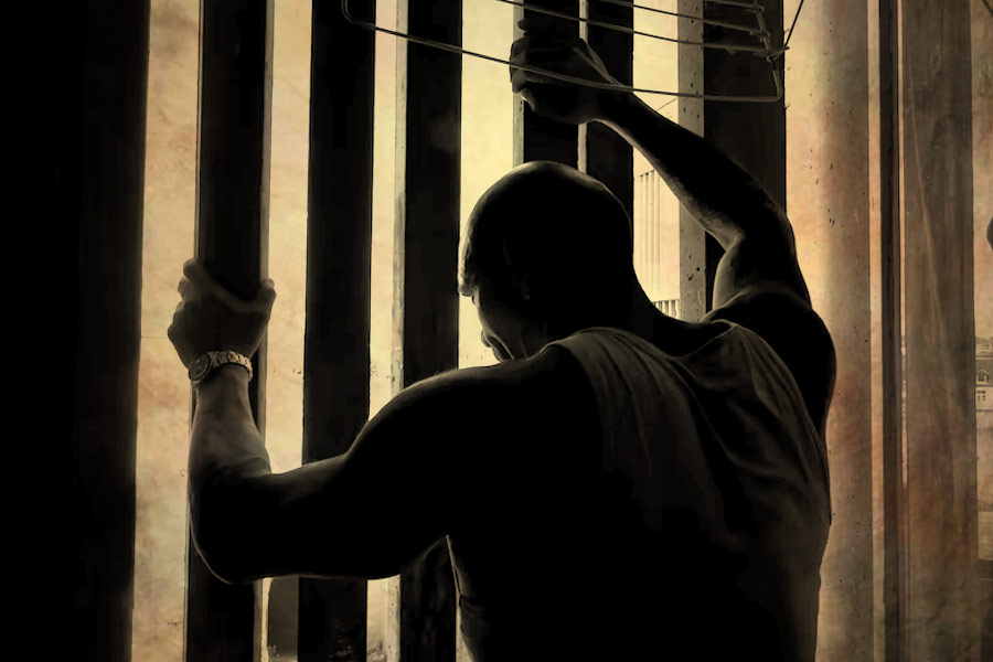 আদালতের বিচারক মামলার শুনানি শেষে জানিয়েছিলেন, কেনিয়নের বিরুদ্ধে যা যা অভিযোগ রয়েছে, সেই অনুযায়ী তার ১০৯ বছরের জেল হওয়া উচিত।