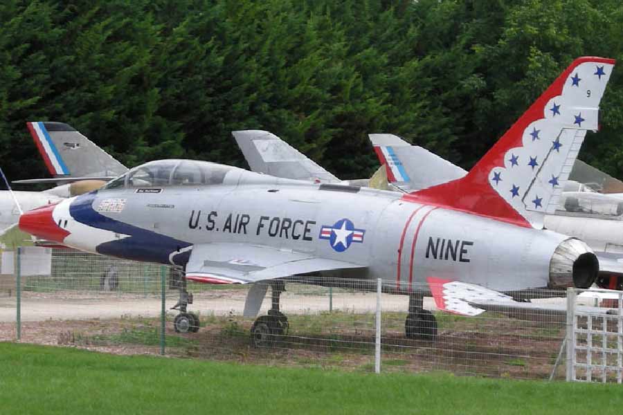 মিশেল জানিয়েছেন, বর্তমানে সামরিক সরঞ্জাম সংগ্রহ করা আগের চেয়ে অনেক কঠিন হয়ে পড়েছে। আর তাই তাঁর সংগ্রহশালায় নতুন সংগ্রহ প্রায় নেয় বললেই চলে।  