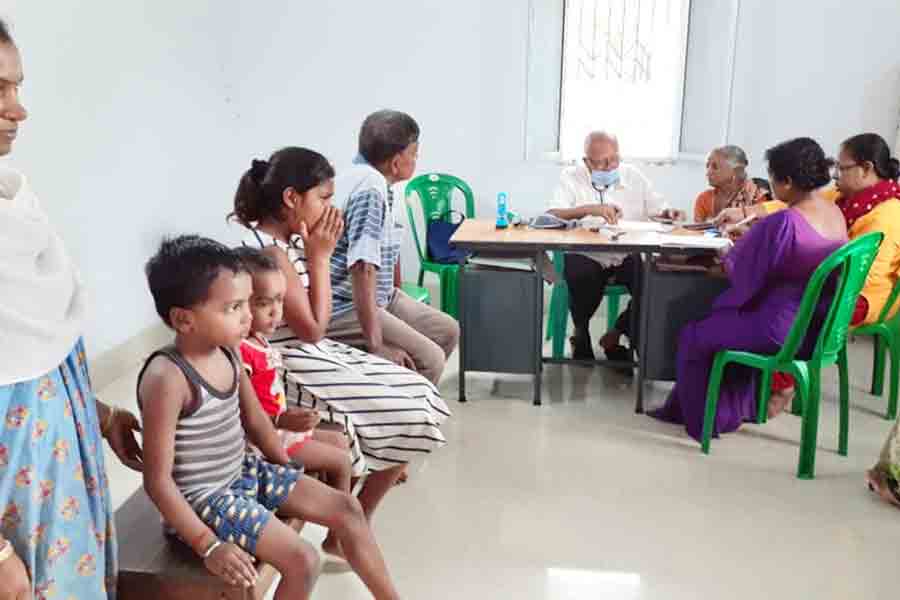 ফিভার ক্লিনিক চলছে শ্রীরামপুরে। নিজস্ব চিত্র