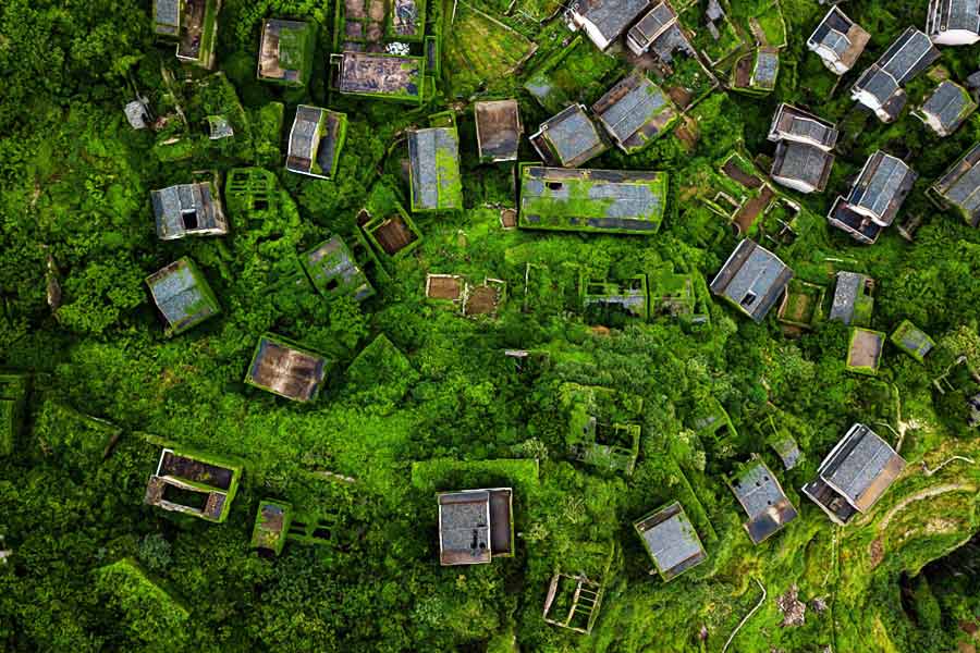 ১৯৮০ সালের জনগণনা অনুযায়ী এই গ্রামের লোকসংখ্যা ছিল তিন হাজারের কাছাকাছি। কিন্তু এই গ্রামে যাতায়াতের সুবিধা তেমন নেই।