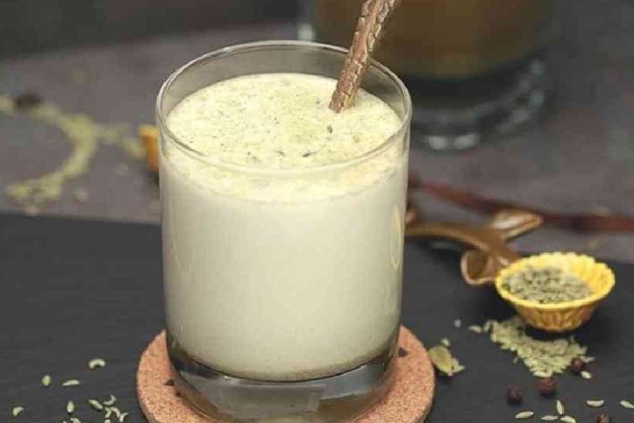 মৌরি-দুধ।