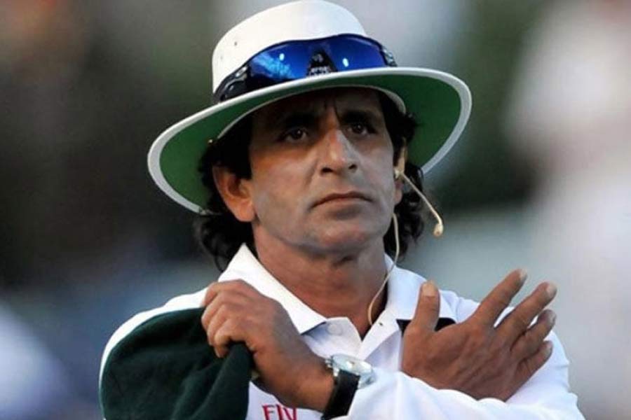 তাঁর বিরুদ্ধে ওঠা যৌন নির্যাতনের অভিযোগ অস্বীকার করেছিলেন রউফ। তিনি পাকিস্তানের এক সংবাদমাধ্যমকে বলেছিলেন, ‘‘সস্তা খ্যাতি পাওয়ার জন্য ওই মহিলা আমার বিরুদ্ধে অভিযোগ আনেন। ভারতে প্রায়ই এ রকম ঘটনা ঘটে। যদি অভিযোগ সত্যি হত, তা হলে আইপিএল পরিচালনার জন্য আমি ভারতে যেতে পারতাম না। মিথ্যা অভিযোগ করার জন্য ওই মহিলা আমার কাছে পরে ক্ষমাও চেয়েছিলেন।”