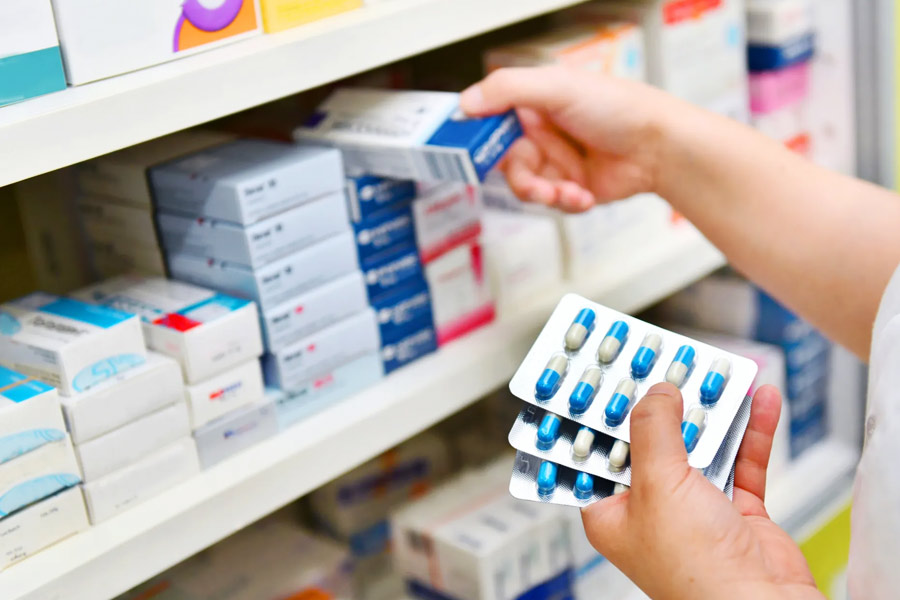 ২৬টি বাদ পড়া ওষুধের তালিকায় রয়েছে র‌্যান্টিডিন, সেট্রিমাইড, প্রোকার্বাজিন। এই ২৬টি ওষুধের উৎপাদনও বন্ধ করে দেওয়া হবে বলে জানিয়েছে স্বাস্থ্য মন্ত্রক।