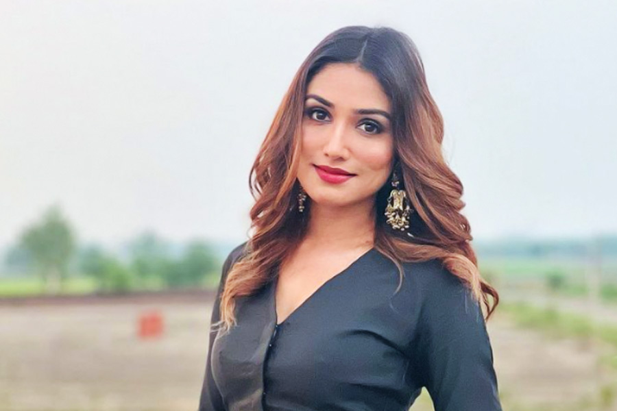 গত বছরেই ‘বিগ বস্’-এর ১৫তম সিজনে প্রতিযোগী হিসাবে অংশগ্রহণ করেছিলেন ডোনাল। শুধু তাই নয়, হিন্দি ধারাবাহিকের পরিচিত মুখ তিনি। ২০১৫ সালে ‘এয়্যারলাইনস: হর উড়ান এক তুফান’ ধারাবাহিকের মাধ্যমে টেলিজগতে পা রাখেন ডোনাল।