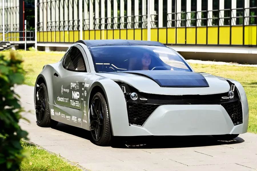 অর্থাৎ, এমন ১০টি গাড়ি এক সঙ্গে চললে একটি আস্ত গাছের সমান গুরুত্ব তৈরি হবে। একটি গাছ যে পরিমাণ কার্বন ডাই অক্সাইড বাতাস থেকে টেনে নেয়, সেই সমপরিমাণ গ্যাস টানবে ‘জেম’।