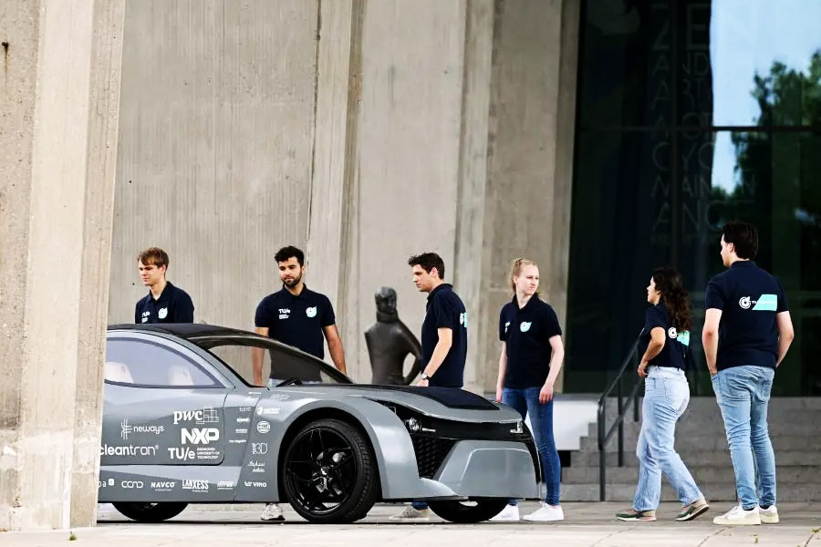 আপাতত গাড়িটিকে একটি প্রাথমিক রূপ দেওয়া হয়েছে। আগামী দিনে তা আরও উন্নত করার চেষ্টা করবেন বলে জানিয়েছেন আইনধোবেন ইউনিভার্সিটির ওই ছাত্ররা। তাঁদের দাবি, ‘জেম’-এ যে ফিল্টার ব্যবহার করা হয়েছে, তার ক্ষমতা ভবিষ্যতে আরও বৃদ্ধি করা সম্ভব।