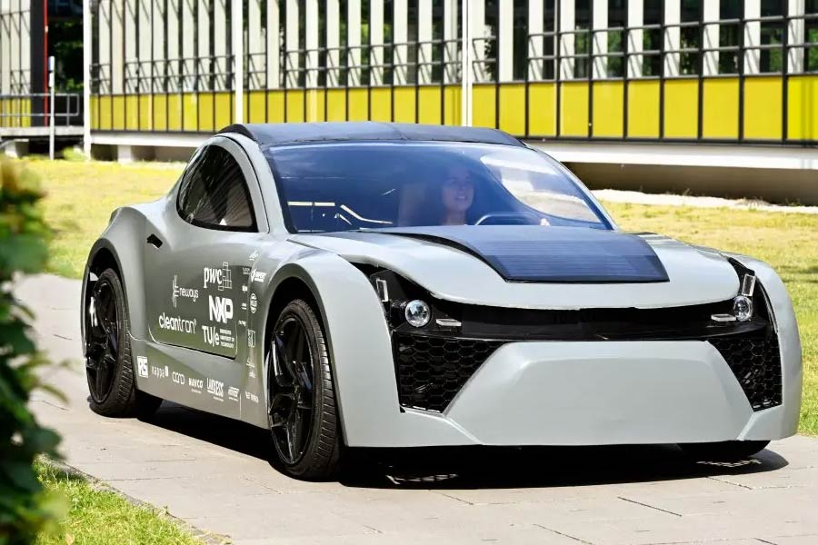 ‘জেম’-এর ফিল্টার পুরোপুরি বিষাক্ত গ্যাসে ভর্তি হয়ে গেলে গাড়িতে চার্জ দেওয়ার প্রয়োজন হয়। ফিল্টার ভর্তি হওয়ার আগে এই গাড়ি চালানো যায় ৩২০ কিলোমিটার পর্যন্ত। তার পর চার্জ দিয়ে ফিল্টার খালি করতে হয়।