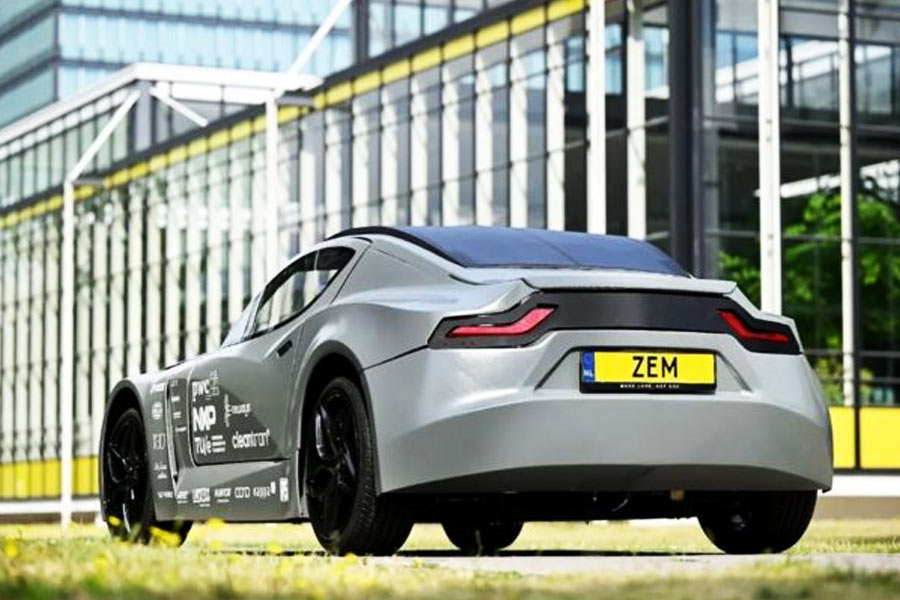 আইনধোবেন ইউনিভার্সিটি অব টেকনোলজির ছাত্ররা জানিয়েছেন, গাড়িটিকে সম্পূর্ণ কার্বন মুক্ত করার লক্ষ্য নিয়ে তাঁরা এগোচ্ছেন। অর্থাৎ, যখন তাঁদের এই গাড়ির চাকা ঘুরবে, তখন একটুও বিষাক্ত গ্যাস যাতে না বার হয়, সেই চেষ্টা চালাচ্ছেন ছাত্ররা।