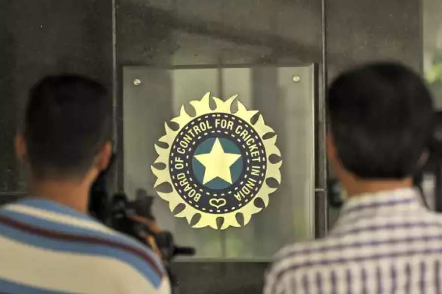 এই মুহূর্তে বোর্ডের নির্বাচন হলে ১৫টি বিজেপিশাসিত রাজ্য ক্রিকেট সংস্থার ভোট যে জয়ের পকেটে যাবে, তা এক প্রকার নিশ্চিত। এমনকি, কেন্দ্রীয় সরকারের অধীনস্থ রেল, সার্ভিসেস এবং ইউনিভার্সিটির ভোটও জয় পাবেন। ফলে অধিকাংশ ভোটই জয়ের পক্ষে পড়বে। 