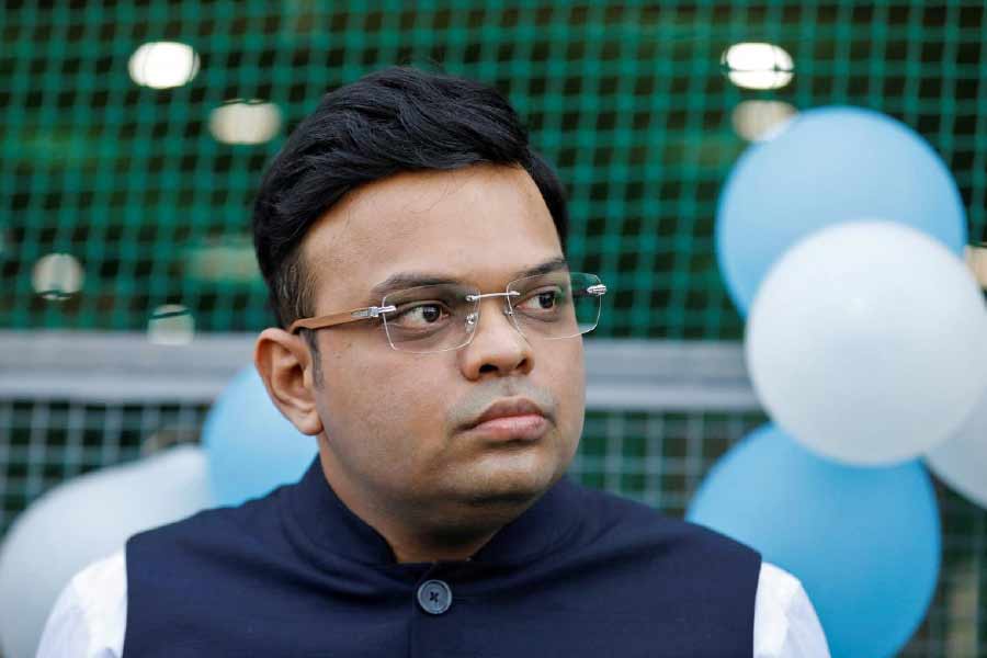 ২০১৯ সালের সেপ্টেম্বরে জিসিএ-র যুগ্মসচিব পদ থেকে ইস্তফা দেন জয়। পরের মাসে তিনি দেড় বছরের জন্য বিসিসিআইয়ের সচিব হিসাবে নির্বাচিত হন। সে সময় জয়ই ছিলেন বিসিসিআইয়ের সর্বকনিষ্ঠ পদাধিকারী আধিকারিক।