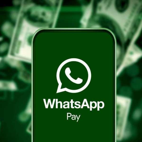 সোফিয়াদের মতোই আরুষাকেও টাকা দিয়েছিলেন সুকেশ। তবে আরুষার দাবি, সুকেশের সঙ্গে কথা হলেও দেখাসাক্ষাৎ হয়নি তাঁর। যদিও সুকেশের থেকে হোয়াটসঅ্যাপের মাধ্যমে ৫.২০ লক্ষ টাকা পেয়েছিলেন তিনি। আরুষার দাবি, তার থেকে এক লক্ষ টাকা তিনি পিঙ্কিকে দিয়েছিলেন। চলতি বছরের ৩  জানুয়ারি ইডিকে নিজের বয়ানে এই দাবি করেছিলেন আরুষা। সে সময় নাকি পিঙ্কি নিজেকে ‘আফরিন’ নামে পরিচয় দিয়েছিলেন।