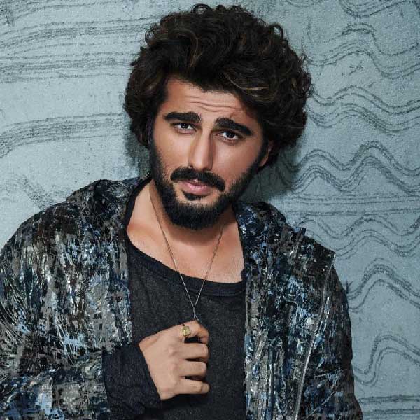 কিন্তু শুধু অর্পিতা বা মালাইকা নন, বলিউডের আরও এক অভিনেত্রীর সঙ্গে অর্জুনের নাম জড়িয়ে পড়ে। এমনকি, এই নিয়ে দুই বলি তারকার মধ্যে বহু দিন ঠান্ডা লড়াইও চলে।