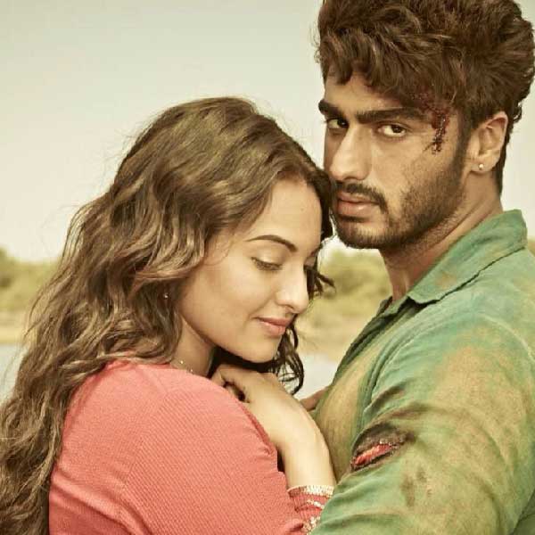 ২০১৫ সালে প্রেক্ষাগৃহে মুক্তি পায় অমিত রবিন্দরনাথ পরিচালিত ‘তেভর’ ছবিটি। এই ছবিতে অর্জুন কপূরের বিপরীতে অভিনয় করেছিলেন শত্রুঘ্ন-কন্যা সোনাক্ষী।