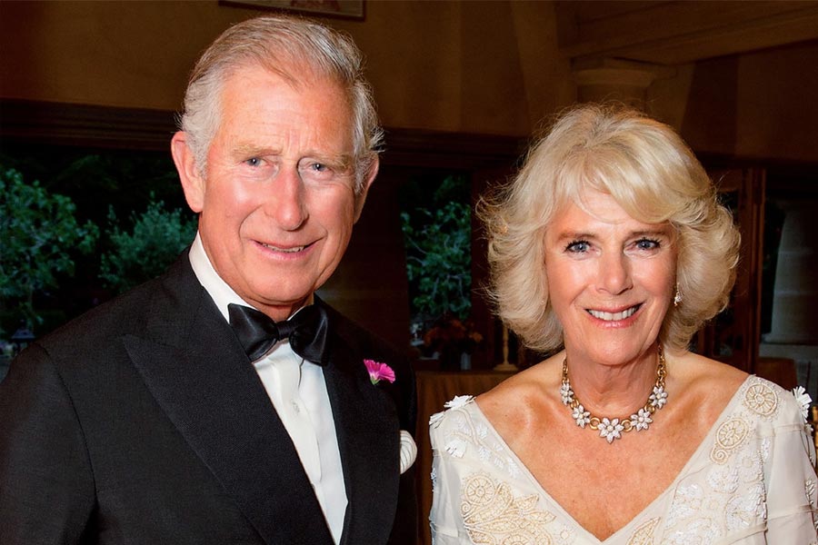 প্রসঙ্গত ২০০৫ সালে চার্লস এবং ক্যামিলার বিয়ে হয়। তখন তাঁদের দু’জনেরই প্রথম পক্ষের সঙ্গে বিবাহবিচ্ছেদ হয়েছে।