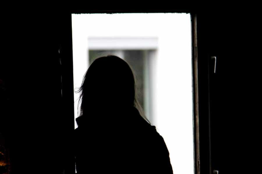 ধৃত আসিফ পুলিশকে জানান, পূর্ব নালাসোপারার আচোলে এলাকায় ‘রশ্মি রিজেন্সি অ্যাপার্টমেন্টে’র একটি ফ্ল্যাটে যৌথ পরিবারে তাঁরা বসবাস করতেন।