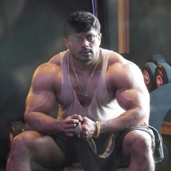 রথ টানার সুযোগ পেয়ে গর্বিত অনিল। তিনি বলেন, ‘‘সাধারণত প্রতিহারী সেবায়েতরা মন্দিরের ভিতরের কাজ করেন। তবে কোভিডের জন্য আমার কাছে সোনার সুযোগ এসেছিল। গ্র্যান্ড রোডে নেমে রথের দড়িতে টান দিতে পেরেছি। ওই মুহূর্তটা জীবনে ভুলব না।’’