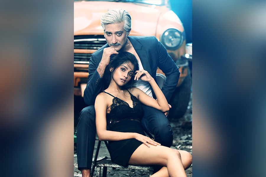 সেই গল্প দুই প্রজন্মের। দুই তারকারও। এক জনের অভ্যুত্থান, আর এক জন ইতিমধ্যেই দিগন্ত ছুঁয়ে ফেলেছেন।