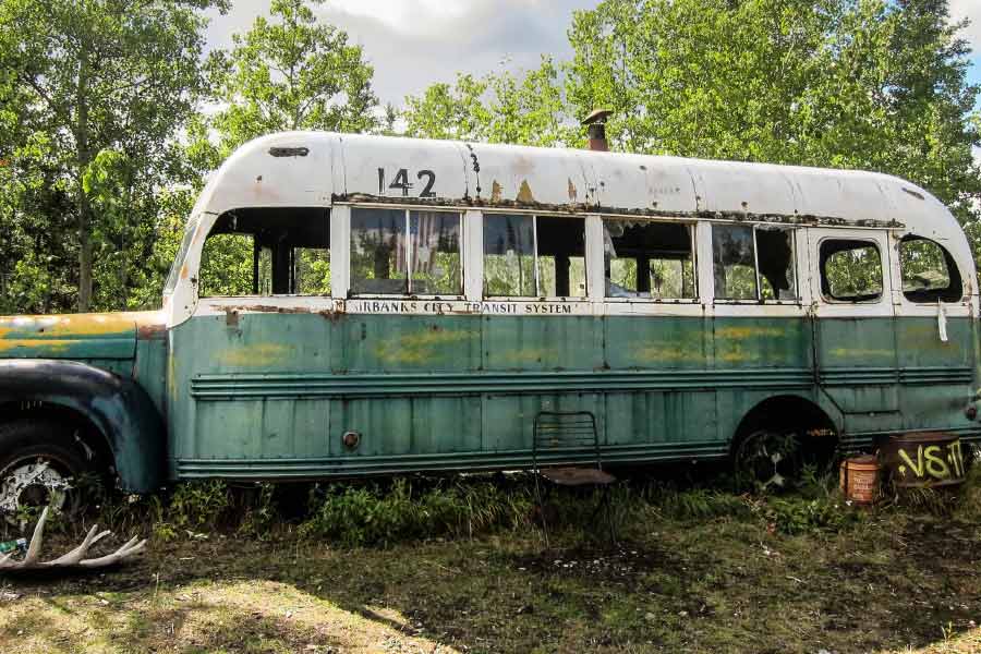 ক্রিস্টোফারের মৃত্যুর পর তাঁর কাহিনি বিশ্ব জুড়ে ছড়িয়ে পড়ে। কিন্তু কেউ কেউ তাঁকে বড়লোক বাবা-মার বখাটে ছেলের তকমা দেন, যিনি নিজের দায়িত্বজ্ঞানহীনতার জন্য বাড়ি ছাড়েন এবং মারা যান।