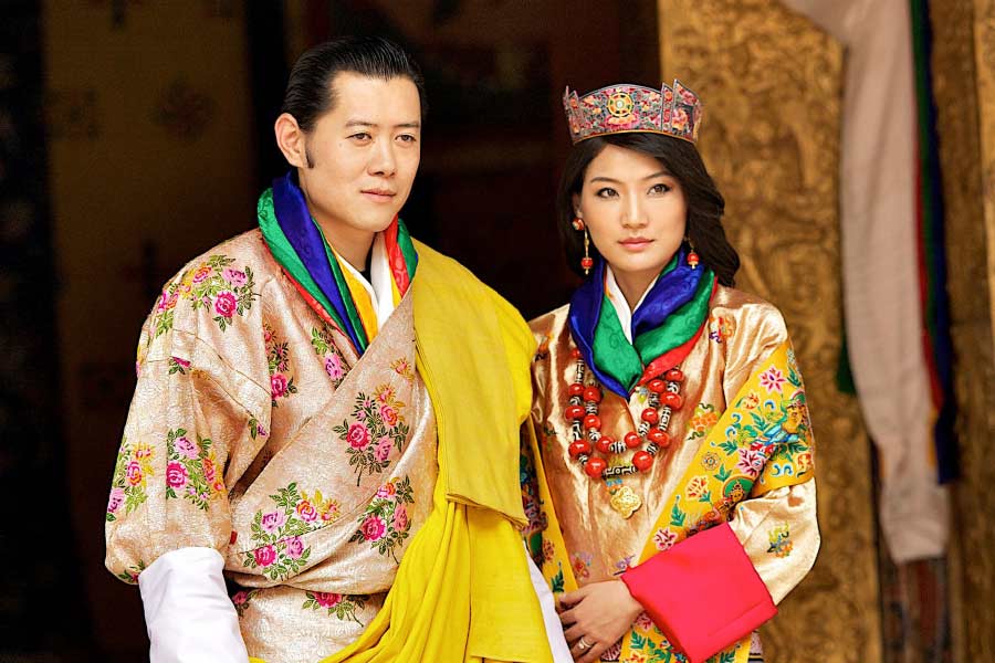 দ্বিতীয় এলিজাবেথকে শেষ শ্রদ্ধা জানাতে থাকতে পারেন জাপানের সম্রাট নারুহিতো ও সম্রাজ্ঞী মাসাকো। থাকার কথা ভুটানের রাজা জিগমে খেসার নামগেল ওয়াংচুকেরও। 