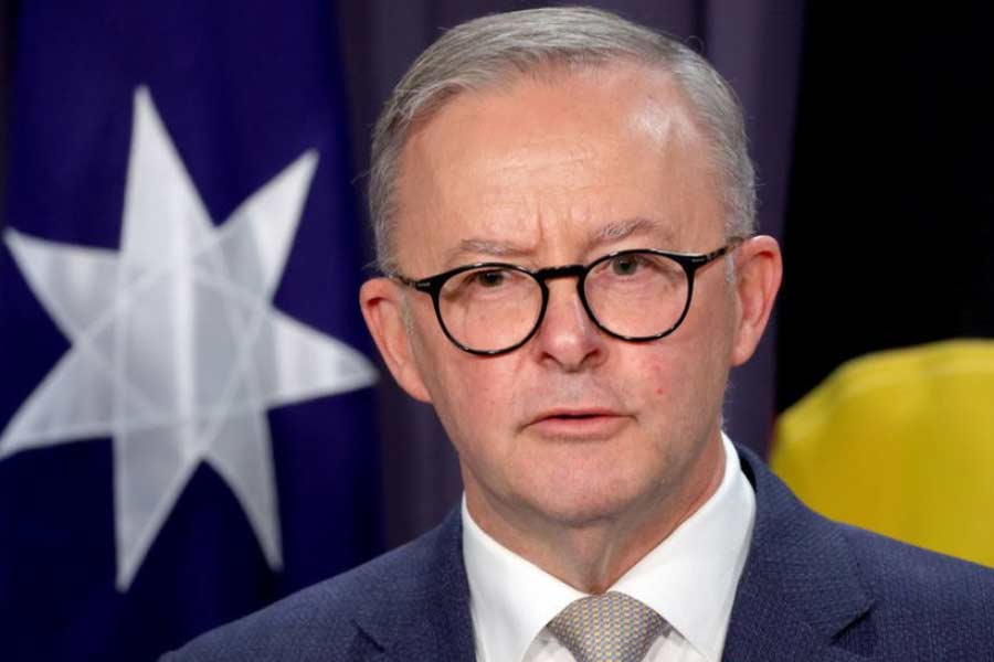  রানির শেষকৃত্যে যোগ দেবেন কমনওয়েলথের নেতারাও। থাকছেন অস্ট্রেলিয়ার প্রধানমন্ত্রী অ্যান্টনি আলবেনিজ, নিউজিল্যান্ডের প্রধানমন্ত্রী জেসিন্ডা আরডার্ন, কানাডার প্রধানমন্ত্রী জাস্টিন ট্রুডো। 