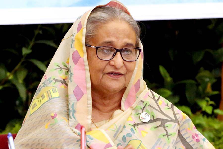 ভারতের পড়শি দেশ বাংলাদেশের প্রধানমন্ত্রী শেখ হাসিনাও রানির শেষকৃত্যে যোগ দিচ্ছেন। 