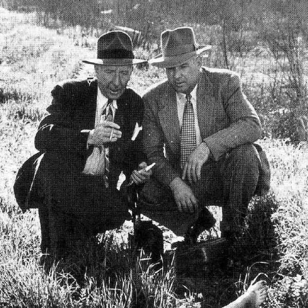 ১৫ জানুয়ারি সকালে এলিজাবেথের সেই বীভৎস দেহ প্রথম দেখেন এক মহিলা। তিনি তাঁর সন্তানকে নিয়ে পার্কে হাঁটতে গিয়েছিলেন। পুলিশকে তিনি জানিয়েছেন, মাঠে দেহটি দেখে তিনি প্রথমে ভেবেছিলেন, পোশাকের দোকানে সাজিয়ে রাখা কোনও মডেল পুতুল বুঝি কেউ ফেলে রেখে গিয়েছে। পরে বুঝতে পারেন, সেটা ছিল সদ্যমৃত তরুণীর দেহ।