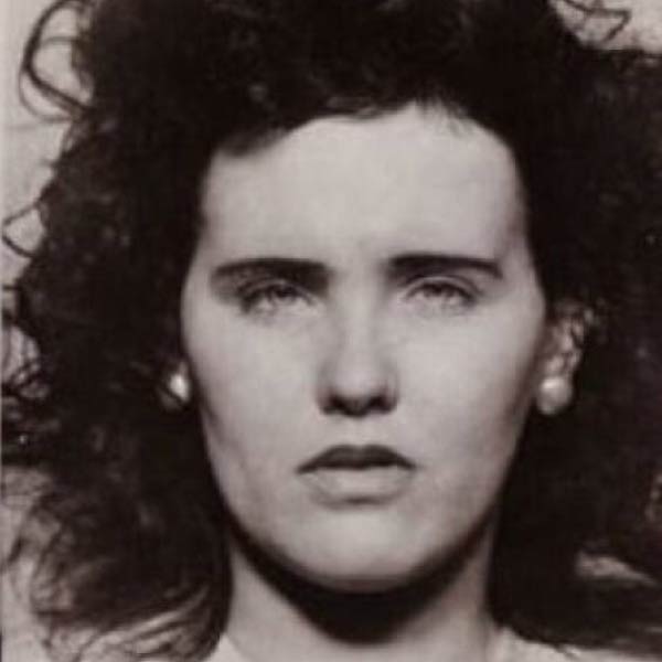 সে সময় আমেরিকায় ‘দ্য ব্লু ডালিয়া’ নামের একটি সিনেমা খুব জনপ্রিয় হয়েছিল। তার সঙ্গে সামঞ্জস্য রেখেই এলিজাবেথ হত্যার নামকরণ করা হয়। গোয়েন্দারা জানান, কালো পোশাকের প্রতি এলিজাবেথের ঝোঁক ছিল। তাই তাঁর নাম দেওয়া হয় ব্ল্যাক ডালিয়া।