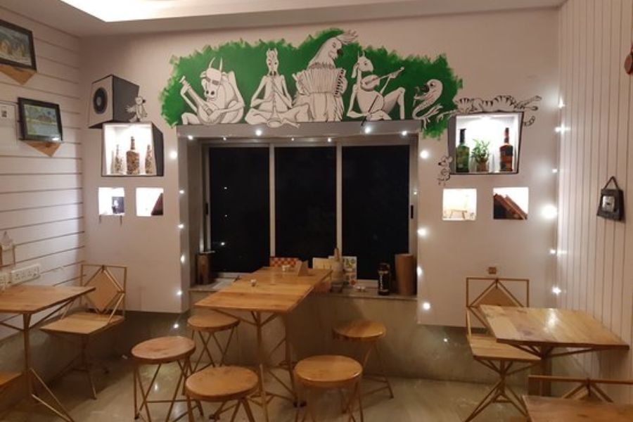 ১. উবুন্টু ইট: এটি শহরের প্রথম ১০০% ভেগান ক্যাফে। খাদ্য ও পানীয় দুইয়ের সম্ভারের পাশাপাশি এর পরিবেশও অনাড়ম্বর ও স্বাচ্ছন্দ্যের।