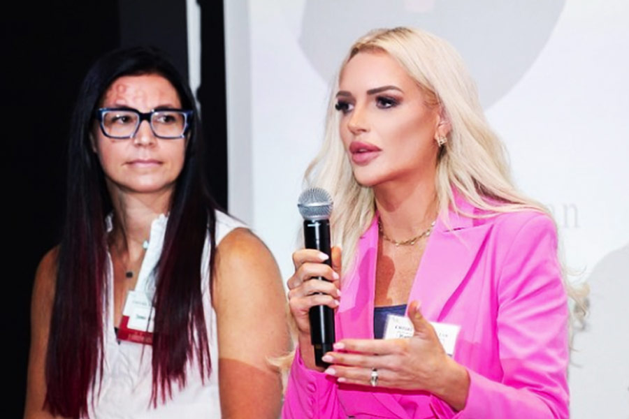 ক্যাথলিন পারিবারিক সমস্যা এবং অভিবাসন বিষয়ক আইনজীবী। কেরিয়ারের গোড়ায় তিনি যে আইনি সংস্থায় কাজ করতেন, ঘটনাচক্রে সেখানে তাঁর ঊর্ধ্বতন কর্তৃপক্ষের সকলেই ছিলেন পুরুষ। তাঁদের কাছে ক্যাথলিনের দাবি ছিল, তিনি গোলাপি পোশাকে আদালতে সওয়াল করতে চান। তবে তাঁরা ক্যাথলিনকে সাফ জানিয়েছিলেন, আদালতে গোলাপি পোশাক পরা যথাযথ নয়।