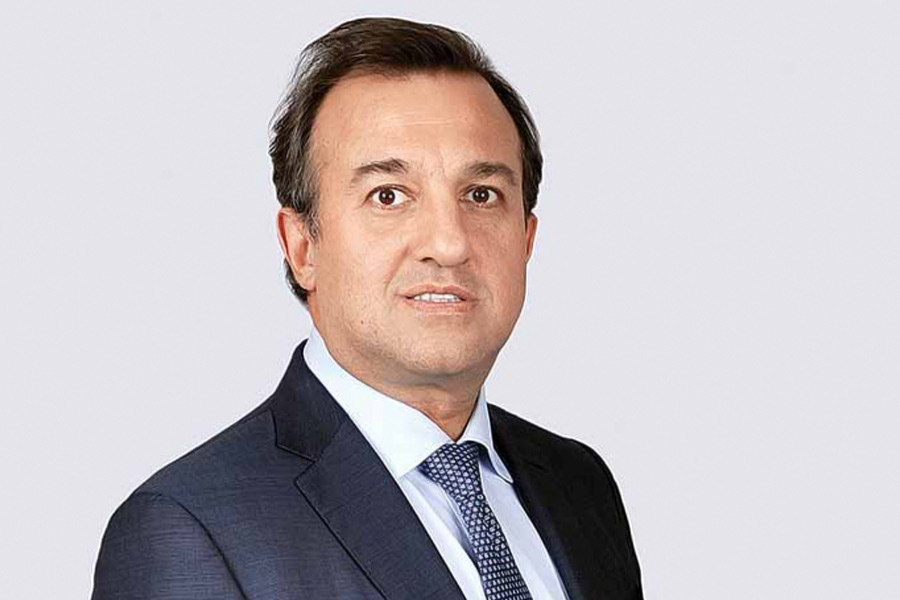 তানিয়ার বাবা জয়দেবের সংস্থা দেশবিদেশে কৃষি পণ্য সরবরাহ করে। জয়দেবের বাবা রজনীকান্ত শ্রফ ২০২০ সালে ভারতের সবচেয়ে ধনীদের তালিকায় ৯৩-এ জায়গা পান। ওই বছরের হিসাব অনুযায়ী, তাঁর মোট  সম্পত্তির পরিমাণ ১৫০ কোটি ডলারেরও বেশি।