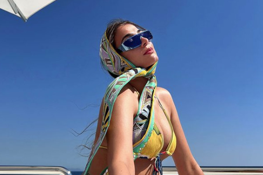 তানিয়া ফ্যাশন স্টাডিজ নিয়ে পড়াশোনা করেছেন। তাঁকে প্রায়শই বিশ্বের বিভিন্ন নামীদামি ফ্যাশন অনুষ্ঠানগুলিতে দেখা যায়। ফ্যাশন ডিজাইনার হওয়ার সুবাদে বিভিন্ন সময়ে রকমারি জামাকাপড় পরেও নজর কেড়েছেন তানিয়া।