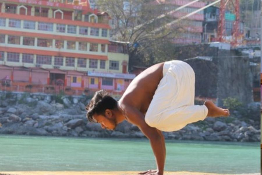 ‘ইশ, ডবল চিন! একটা সেলফিও ভাল আসবে না!’  ‘কী রে ভাই, ভুঁড়িটা একটু কমা এ বার।’ - সব সমালোচনাকে পাশে সরিয়ে এগিয়ে চলুন সুস্থ থাকার লক্ষ্যে।