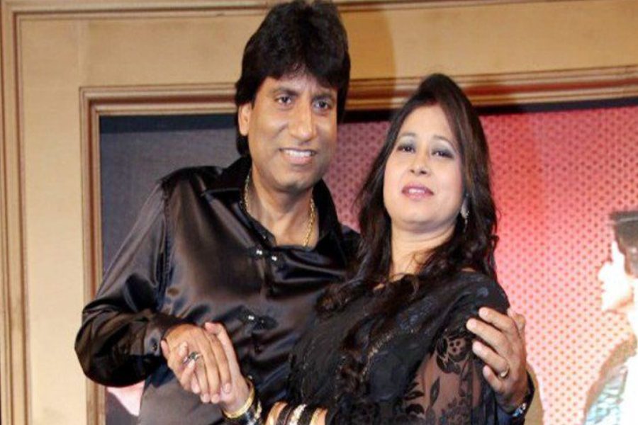 ১৯৯৩ সালে বিয়ে করেন রাজু। অন্তরা এবং আয়ুষ্মান নামে শ্রীবাস্তব দম্পতির দুই সন্তান আছে।