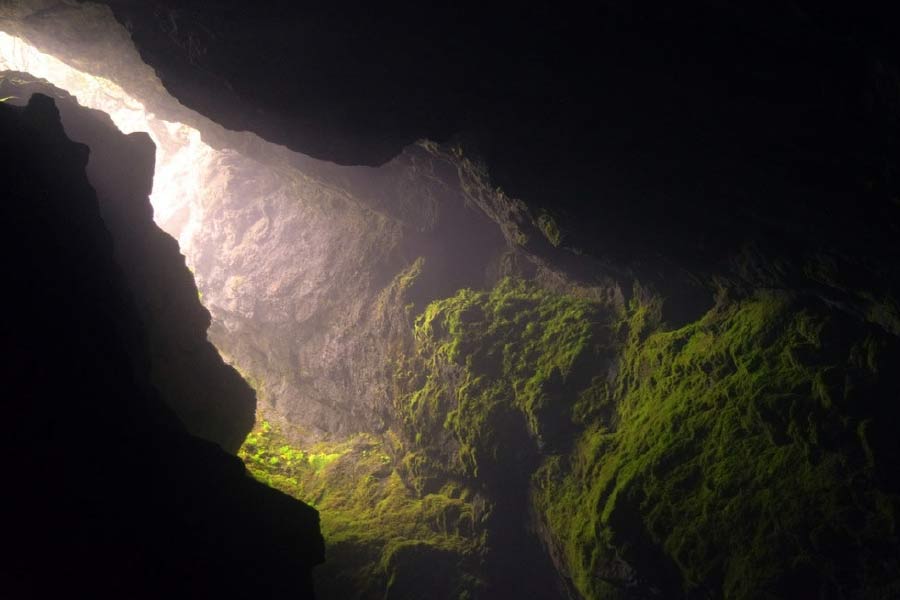 এরিকের লেখা বই কুয়েভা দে লস টেয়োসের প্রথম বড় অভিযানকেও অনুপ্রাণিত করেছিল। ১৯৭৬ সালের এই অভিযানের নেতৃত্বে ছিলেন স্কটিশ স্থপতি স্ট্যান হল। খুব দ্রুত এই অভিযান পৃথিবীর অন্যতম বড় গুহা অভিযানে পরিণত হয়।