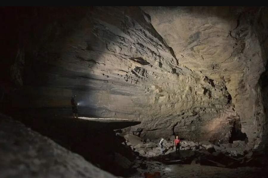 এই গুহাগুলি পরীক্ষা করে অভিযাত্রী এবং বিজ্ঞানীদের দল এমন কিছু তথ্য পাননি যার সাহায্যে এটা প্রমাণ করা যায় যে উন্নত প্রযুক্তি ব্যবহার করে কৃত্রিম ভাবে এই গুহাগুলি তৈরি করা হয়েছিল। বিজ্ঞানীদের মতে সম্পূর্ণ প্রাকৃতিক উপায়েই এই গুহা তৈরি হয়েছিল।