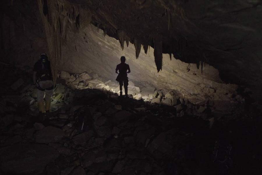 বর্তমানে এই গুহাগুলিকে ঘিরে অভিযানের পরিমাণ কমে এলেও শুয়ের উপজাতির মানুষ এখনও এই গুহাগুলিকে ব্যবহার করেন। গুহায় প্রবেশের জন্য এই উপজাতি লতাপাতা দিয়ে তৈরি মই ব্যবহার করে।