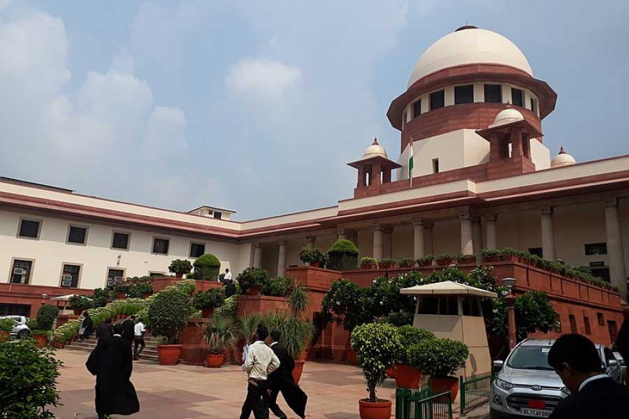 দাউদি বোহরা সম্প্রদায়ের বর্তমান আধ্যাত্মিক প্রধান ৫৩তম সৈয়দনার মতে, এই মামলা নিয়ে বিতর্কের কোনও জায়গা নেই। ২০১৭ সালে  মহারাষ্ট্র সরকারের তরফে আইন করে সামাজিক বয়কট নিষিদ্ধ করার পরে এই মামলার কোনও মানে হ না।