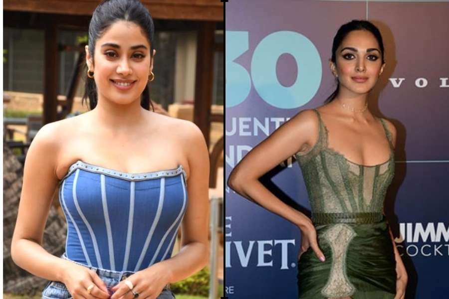 অলিভ কর্সেট:  কর্সেট এই মুহূর্তে হট কেক! নোরা ফতেহির মতো বডিকন পোশাক, জাহ্নবী কাপুরের মতো কর্সেট টপ কিংবা কিয়ারা   আডবাণীর মতো ব্লাউজ– কর্সেটের আবেদনই আলাদা! 