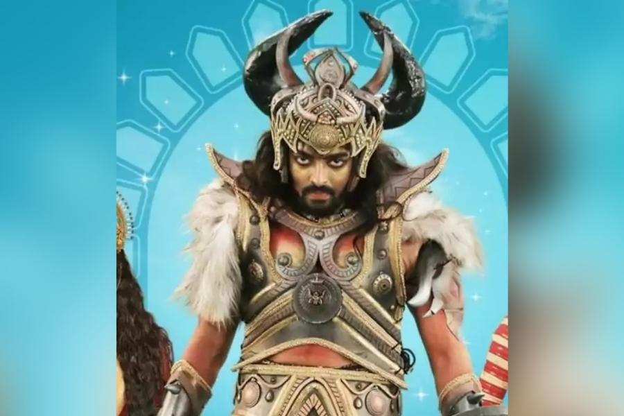 অন্য দিকে অসুরের ভূমিকায় দেখা যাবে ‘মন্টু পাইলট’ খ্যাত সৌরভ দাসকে।