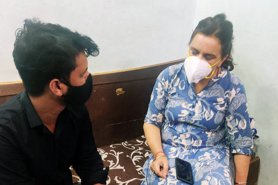 ২০০৭ সালে যোগিতা এক অসরকারি সংস্থার শুরু করেন। এই সংগঠনের মূল উদ্দেশ্য ছিল পথদুর্ঘটনায় আক্রান্ত ব্যক্তিদের সাহায্য করা। 