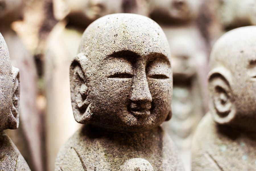 কানমানগাফুচি অতল গহ্বরে জিজোর মূর্তিগুলি ঘিরে রহস্যময়তা টের পেয়েছেন বলে দাবি বহু পর্যটকের। এর কাছেই বয়ে চলা দাইয়াগাওয়া নদীর জলের শব্দেও নাকি এখানকার পরিবেশকে অন্য রকম করে তোলে।