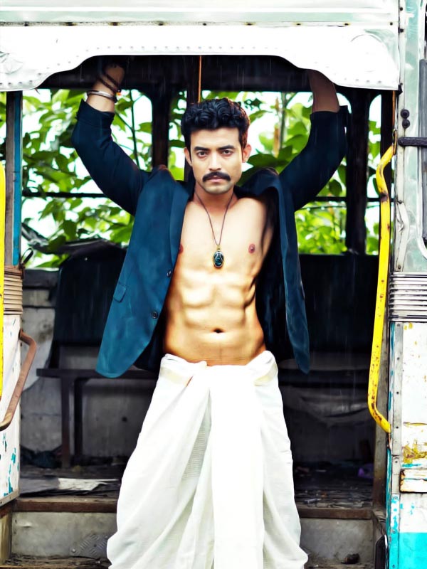 নবমীর সাজ হোক একেবারে ভিন্ন।
