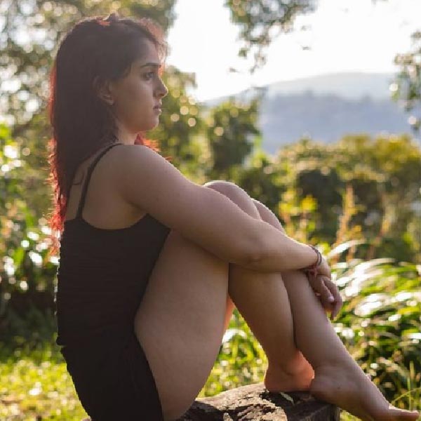  বলিপাড়ার নায়িকা না হলেও সমাজমাধ্যমে ইরার অবতার বরাবরই ঝড় তোলে। চলতি বছরে নিজের জন্মদিনে ‘ট্রোলড’ হতে হয়েছিল ইরাকে। 