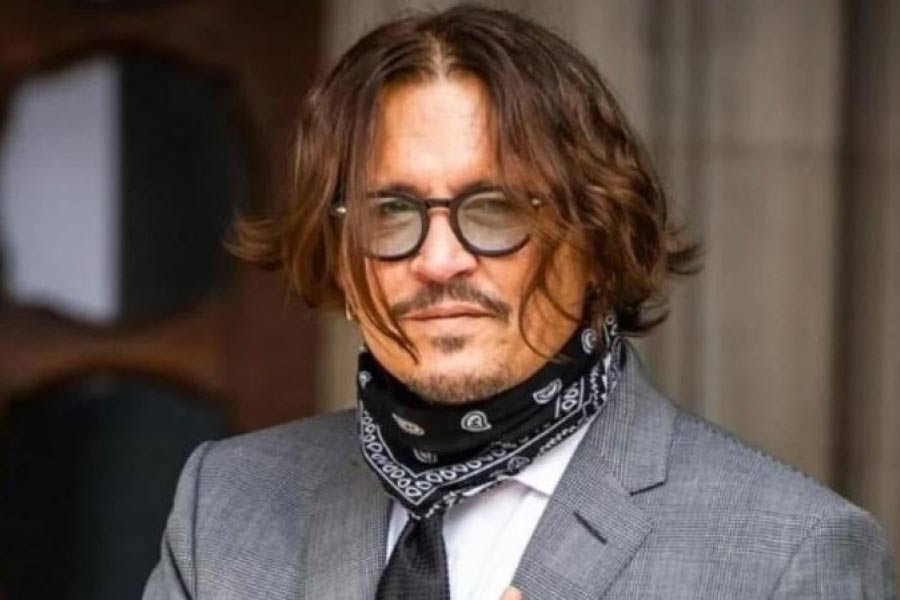 হোটেলে কোনও পেশা সূত্রে নয়, বরং ব্যক্তিগত কারণেই জনি এবং জোয়েল একে অপরের সঙ্গে দেখা করতেন বলেও এক প্রতিবেদনে বলা হয়েছে।