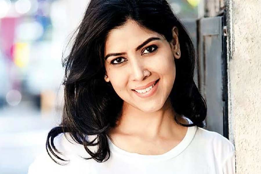 প্রযোজক একতা কপূরের ‘কহানি ঘর ঘর কি’ ধারাবাহিকের হাত ধরে জনপ্রিয়তার স্বাদ পেয়েছিলেন অভিনেত্রী সাক্ষী তনওয়ার। পরে ‘বড়ে অচ্ছে লগতে হ্যায়’ ধারাবাহিকেও দাপিয়ে কাজ করেছেন। প্রতি পর্ব পিছু তিনিও পান ১.২৫ লক্ষ টাকা। 