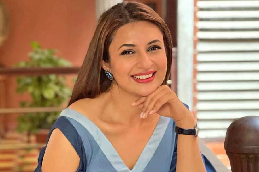  জনপ্রিয় ধারাবাহিক ‘ইয়ে হ্যায় মহব্বতেঁ’ ধারাবাহিকের জনপ্রিয় মুখ অভিনেত্রী দিব্যাঙ্কা ত্রিপাঠী। প্রতি পর্ব পিছু তিনি পান ১ লক্ষ টাকা।