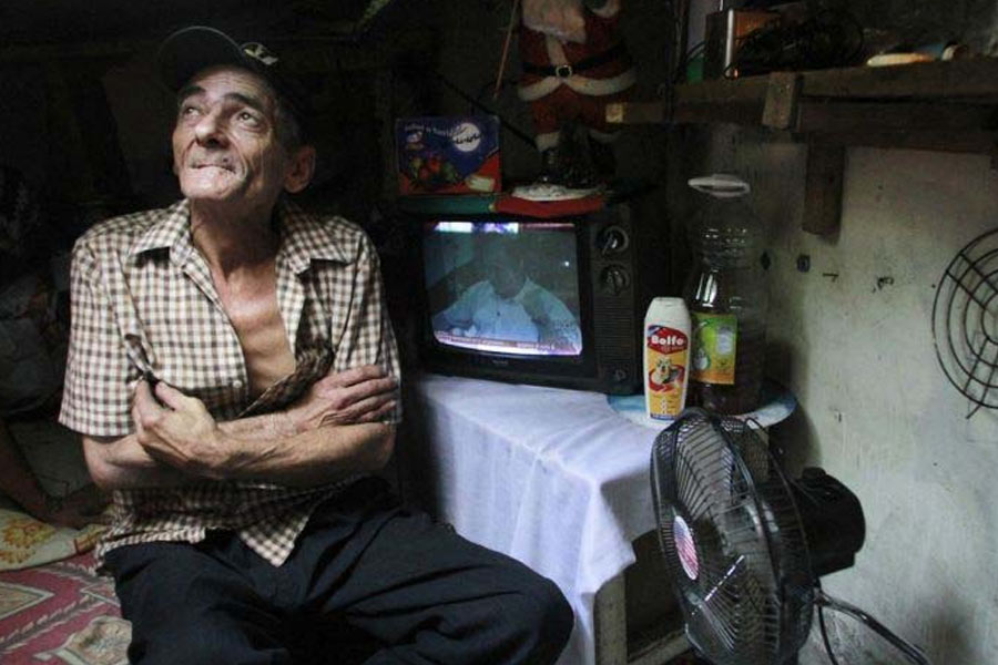  মারিয়া ও মিগুয়েল সিদ্ধান্ত নেন, তাঁরা মাদকসেবন থেকে নিজেদের দূরে রাখবেন। মাথার উপর স্থায়ী কোনও ছাদ ছিল না তাঁদের। আত্মীয়-পরিজনেরাও তাঁদের আশ্রয় দেননি। এমনকি, আর্থিক দিক দিয়ে সহায়তাও করেননি।