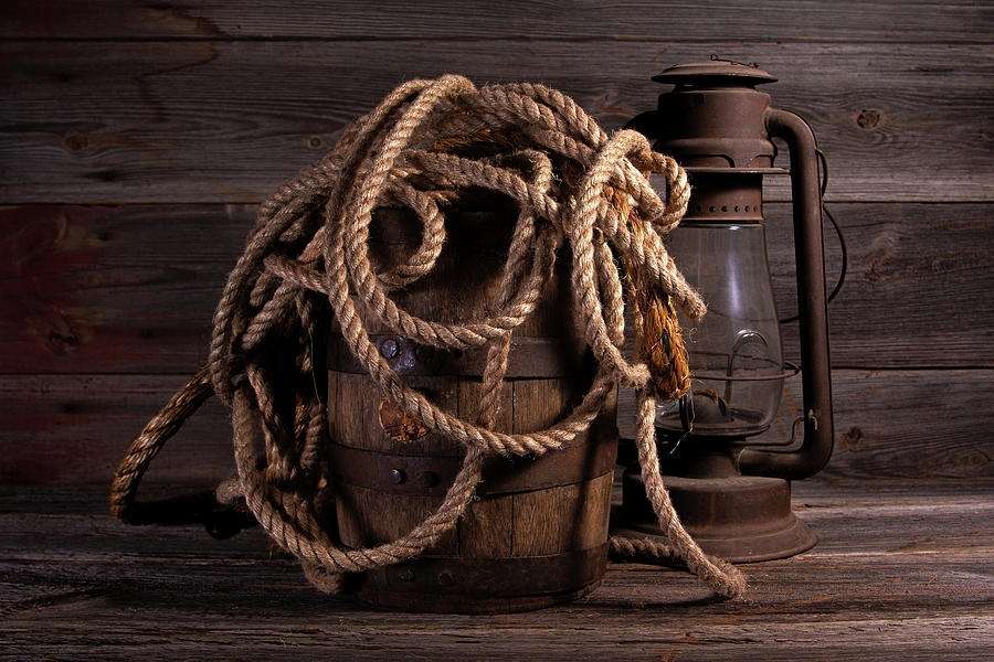 সাজানোর উপকরণ? দড়ি! কী ভাবে অন্দরসজ্জার উপকরণ হয়ে উঠবে দড়ি? হদিস রইল এই প্রতিবেদনে।  